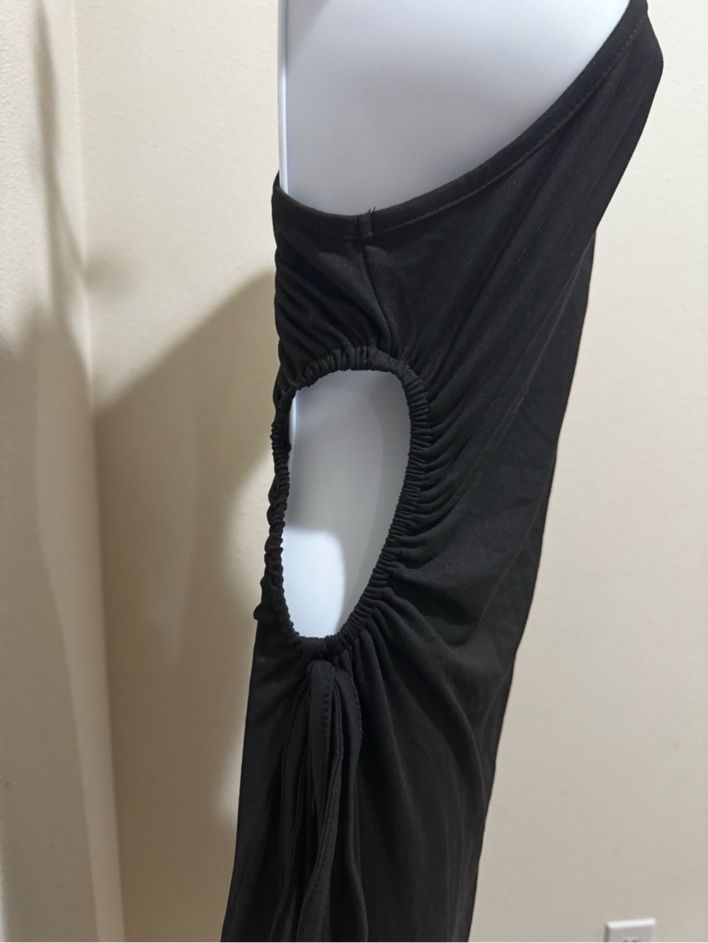 Asymmetric Black Maxi Dress with Side Cutout and Slit - Picture 4 of 5